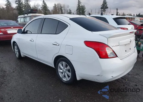 2014 Nissan Versa 1.6 Sv z USA, uszkodzony, nr VIN 3N1CN7AP3EL808830